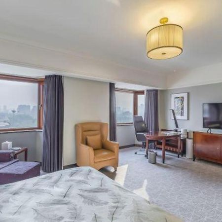 Shijiazhuang International Building Hotel Bagian luar foto