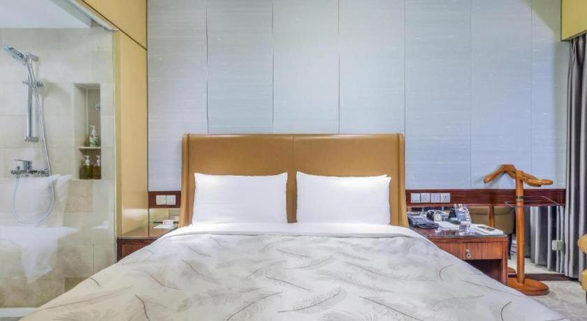 Shijiazhuang International Building Hotel Bagian luar foto